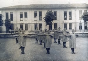 I bambini del reparto Sacro Cuore durante le attività di ricreazione .
